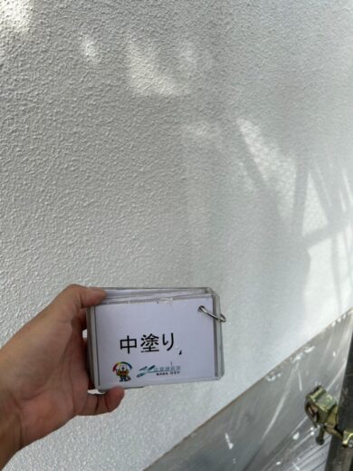 奈良県天理市O様邸　外壁塗装工事 外壁中塗り