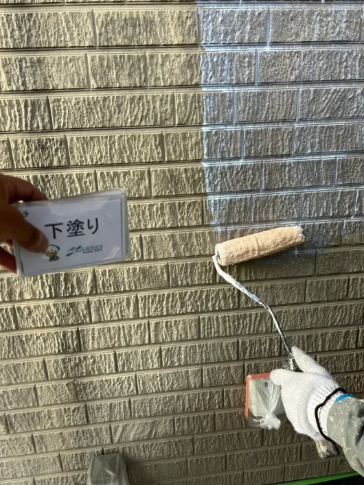 奈良県橿原市中曽司町Y様邸　外壁塗装・防水工事 外壁　下塗り