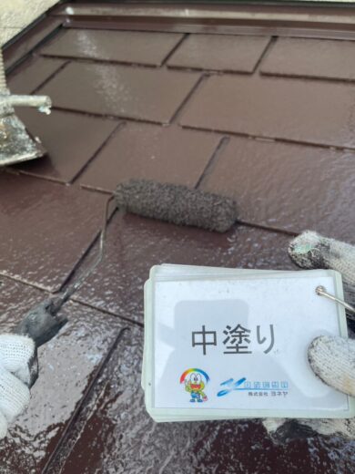 奈良県奈良市K様邸　外壁塗装・屋根塗装・防水工事 屋根中塗り