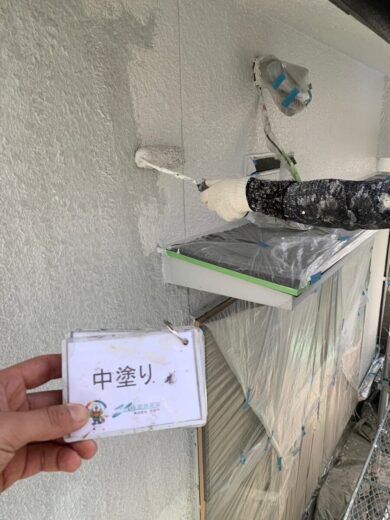 奈良県磯城郡川西町N様邸　外壁塗装・屋根塗装工事 外壁中塗り