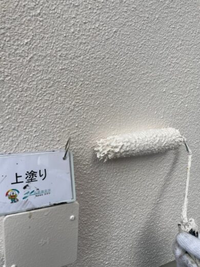 奈良橿原市W様邸　外壁塗装・屋根塗装工事 外壁上塗り