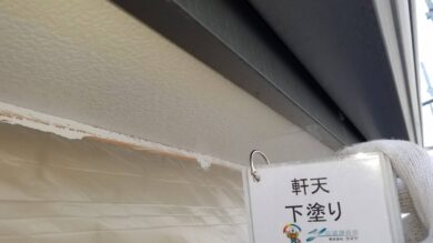 奈良橿原市N様邸　外壁塗装・屋根塗装・防水工事 軒天下塗り