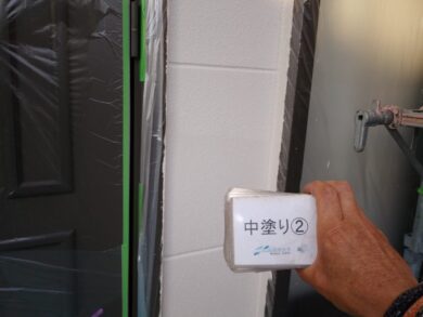 奈良磯城郡田原本町H様邸　外壁塗装工事 外壁中塗り②
