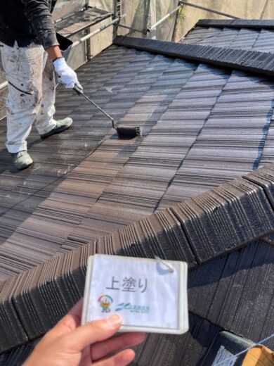 奈良県奈良市A様邸　外壁塗装・屋根塗装・防水工事 屋根上塗り
