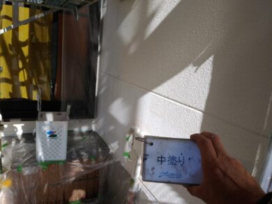 奈良磯城郡田原本町H様邸　外壁塗装工事 外壁中塗り